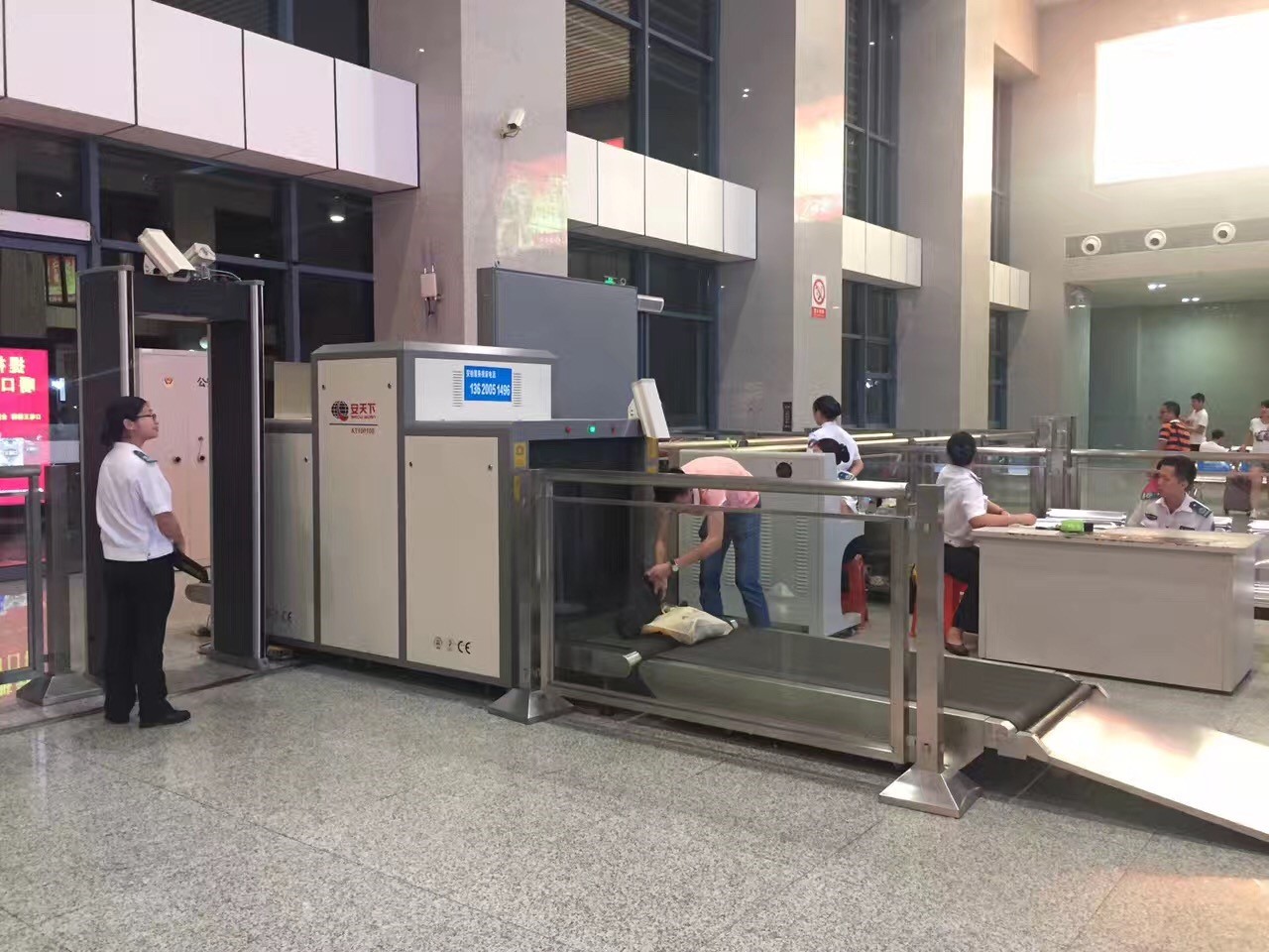 <b>厦深高铁广东段——AT100100安检机</b>